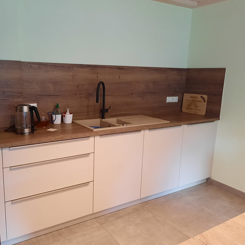 Küchenzeile mit Spüle, individuelle Küchenschränke, Schreinerei Alexander Esslinger